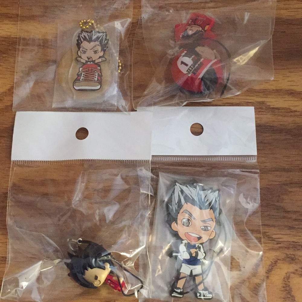Haikyuu!! Bokuto and Kuroo keychains
